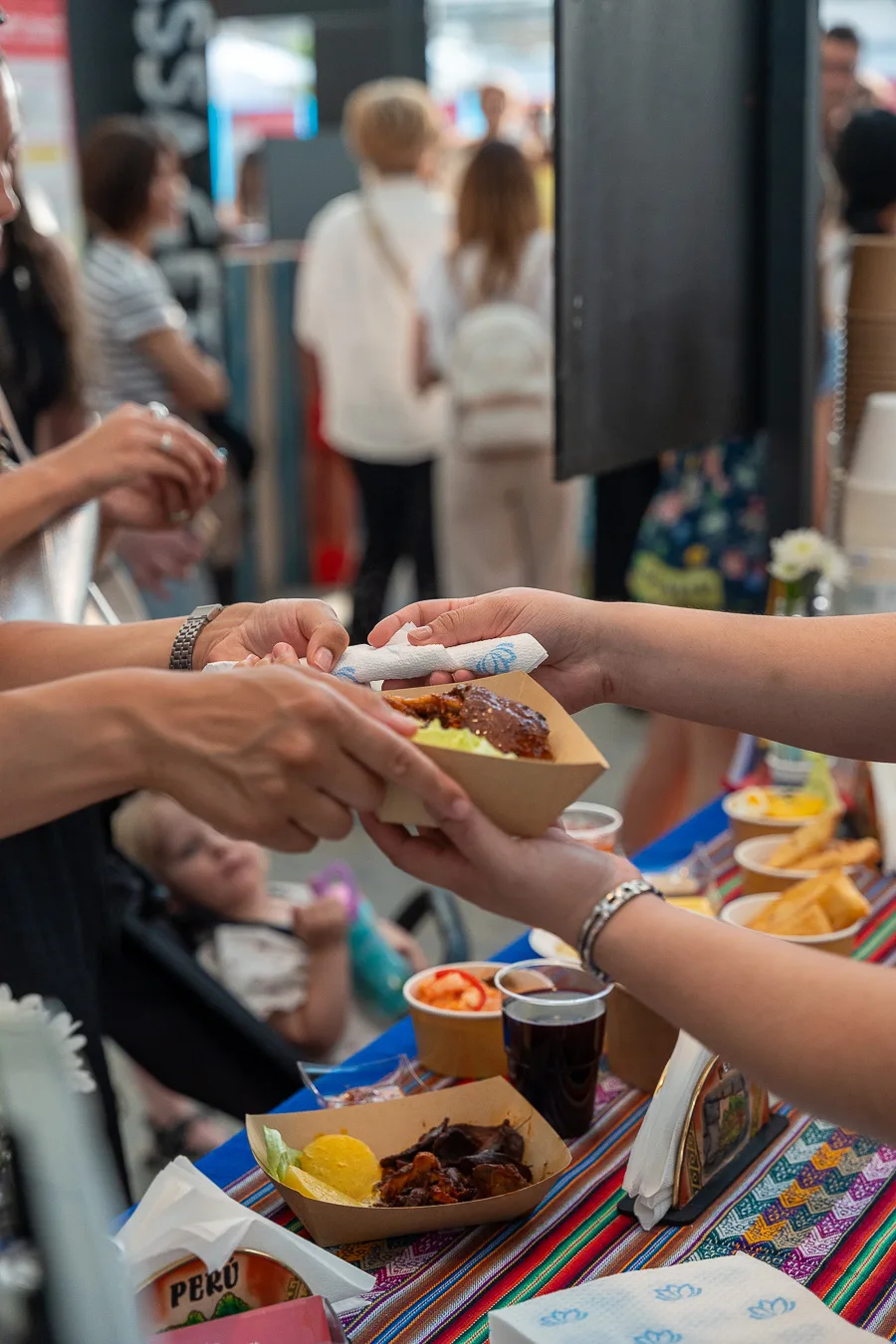 Brisas Peruanas — Cliente soddisfatta al festival