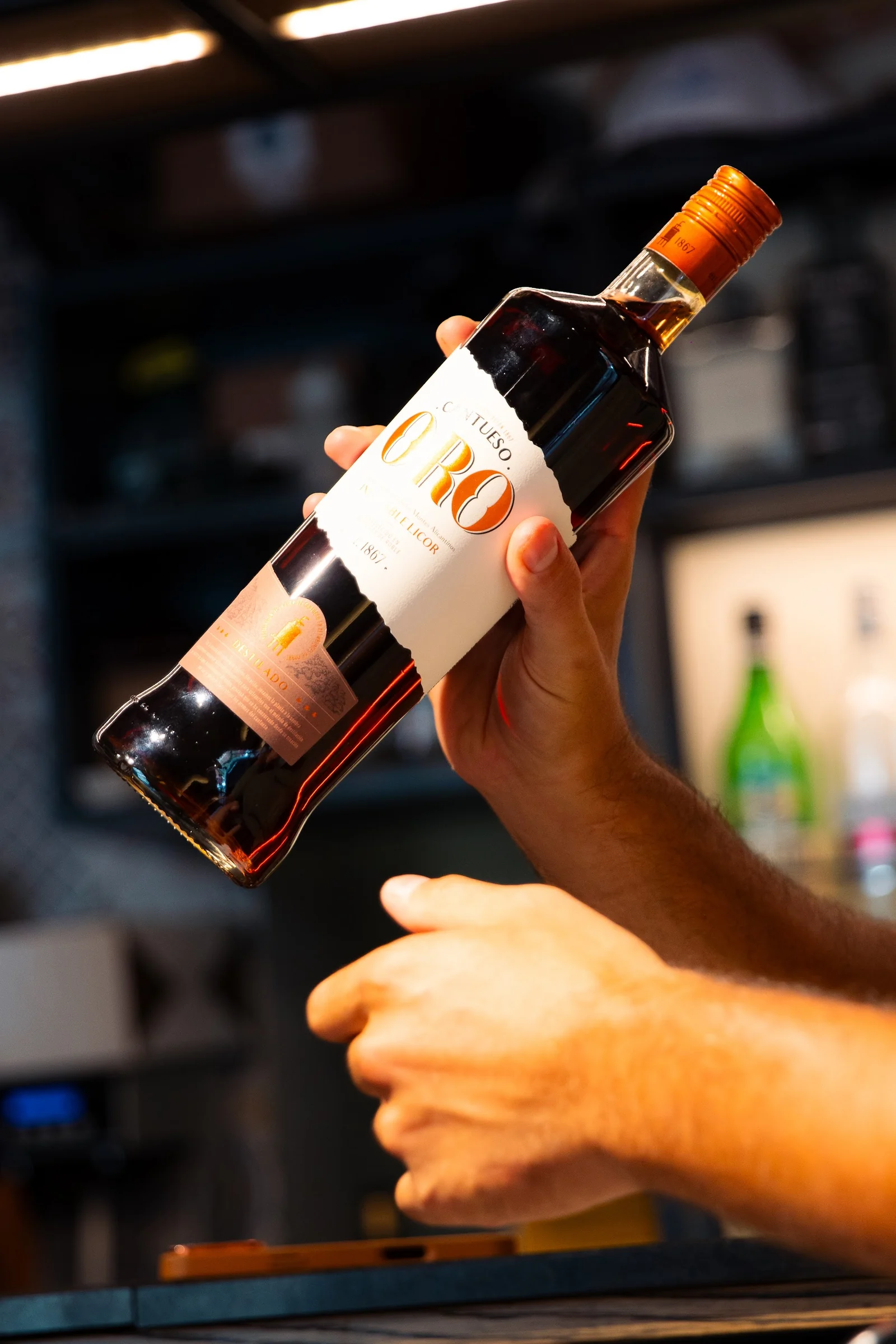 Tabarca Iberica — il vino versato al bancone
