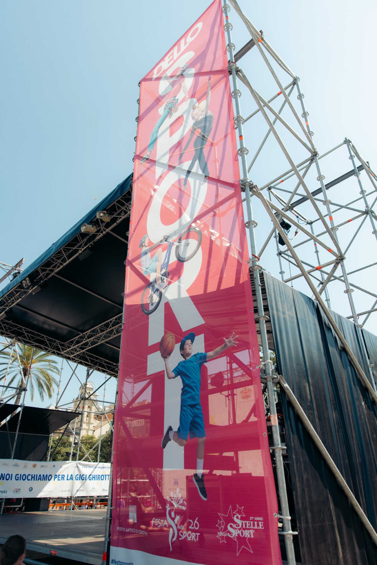 Vita Centro Polisportivo — Banner evento ripreso dal basso